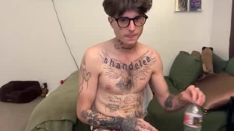 pretty boy online show from March 25, 4:30 am