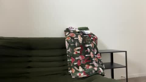 pretty boy online show from March 7, 5:29 am