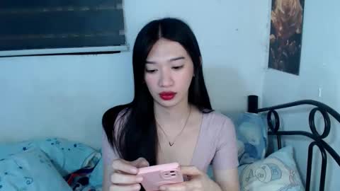 ASHLEY online show from December 17, 3:19 pm