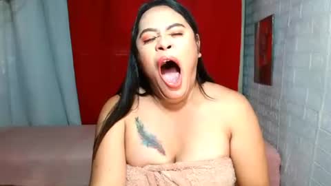 prettydiannara online show from November 21, 1:47 am