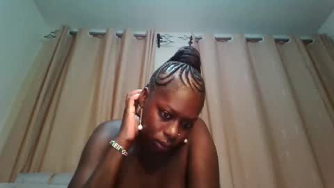 prettydulce online show from October 7, 2:40 am