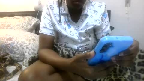 prettyma online show from August 3, 7:21 am