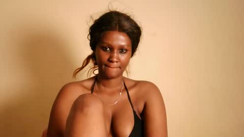 prettykeilaa online show from February 3, 7:24 am