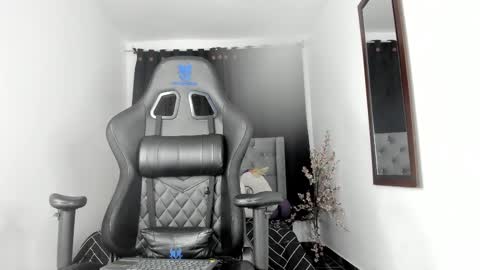 Laura  Onlyfans   40OFF online show from March 2, 9:21 am