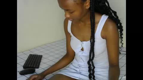 prettyquiny254 online show from September 29, 10:20 pm