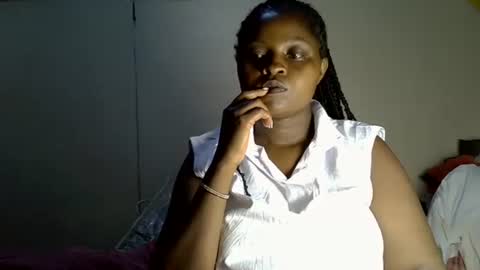prettyriss online show from April 26, 8:39 pm