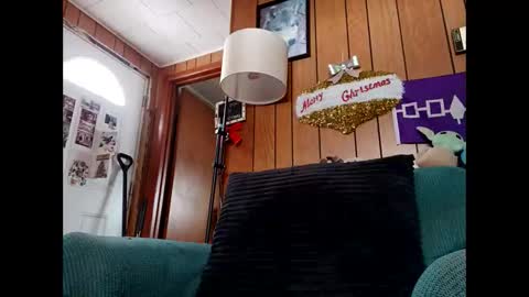 prettysolid7 online show from December 4, 2:27 pm