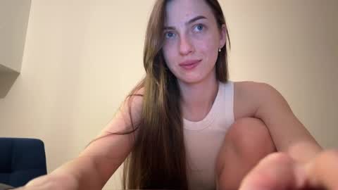 prettyyy_angel online show from April 13, 6:56 pm