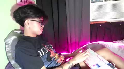 primekiannx_ online show from February 13, 9:01 am