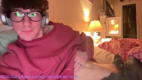 Peaches online show from November 9, 2:48 am