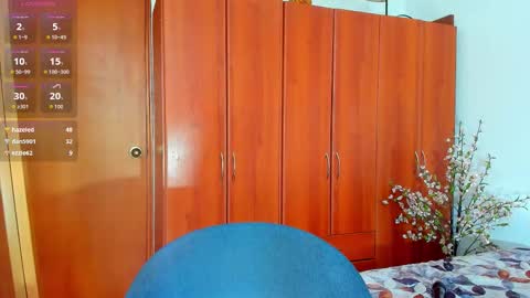 princessmariana25 online show from March 22, 8:35 pm