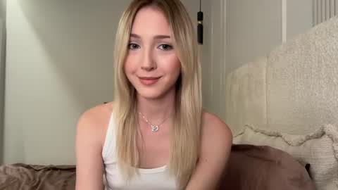Kate online show from July 19, 5:04 pm