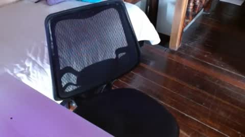 Snapshot of prismm_ chatting on October 18, 7:18 pm prismm_ online show from October 18, 7:18 pm