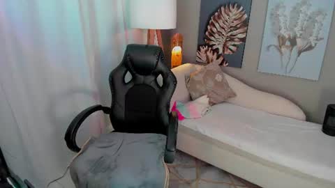 Priya Rose online show from July 25, 8:18 pm