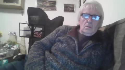 proudwelshman online show from December 4, 11:41 pm