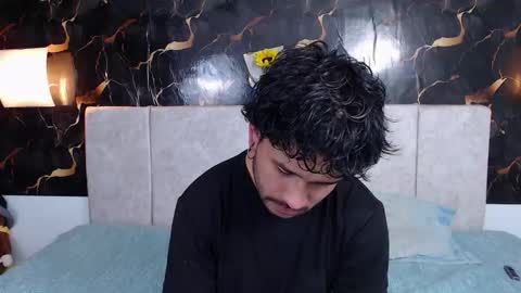 Adris  Juan online show from February 18, 3:06 am