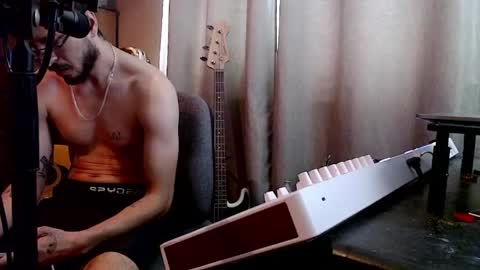 Sk8wave online show from April 8, 8:01 pm