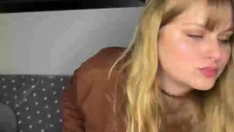 Bunny online show from October 26, 6:03 am