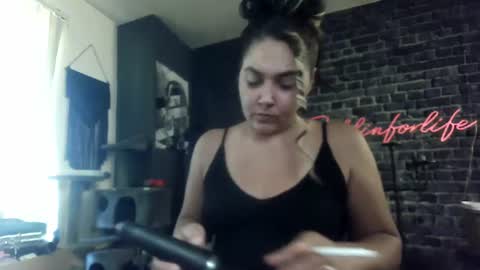 Krystle online show from July 23, 1:09 pm