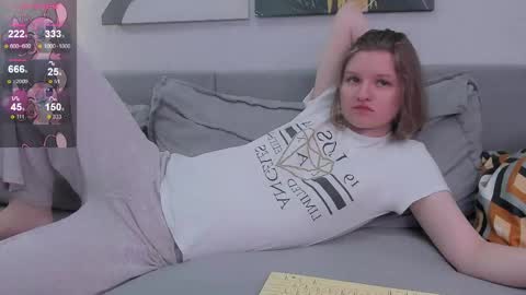 puddingpantie online show from March 22, 10:30 am