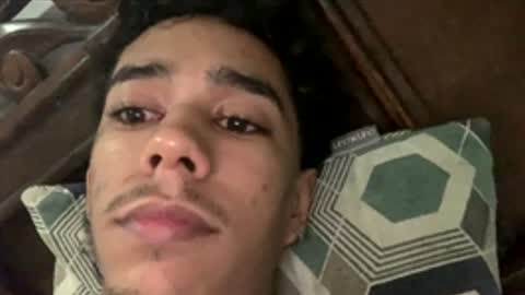 pulgarpaeznicoll2 online show from December 5, 5:28 am