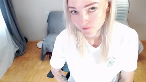 Polly online show from April 19, 6:36 am