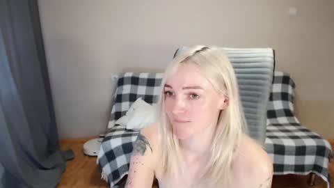 Polly online show from April 11, 7:45 am