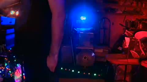 punkrunr083 online show from June 8, 9:21 am