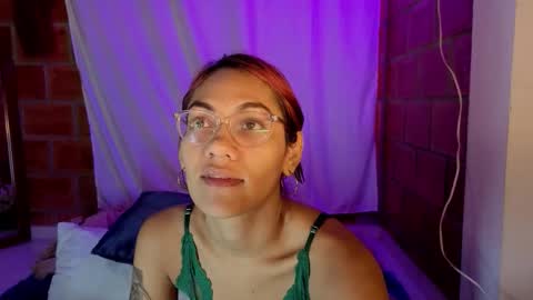 purepleasure25 online show from December 17, 7:37 am