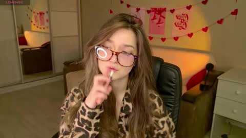 Bella online show from December 3, 6:03 am