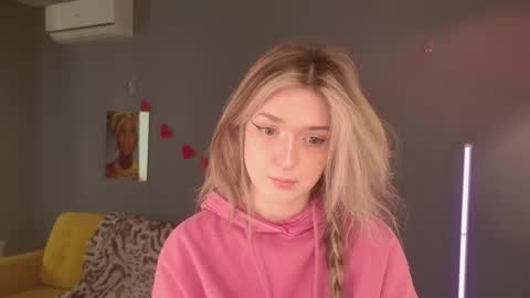 Bella online show from March 18, 5:35 am