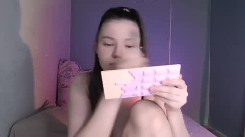 Snapshot of purple_peach chatting on March 2, 10:38 pm Carolyn online show from March 2, 10:38 pm