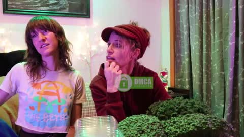 purrin pussies online show from December 17, 2:07 am