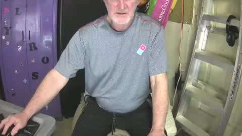 Snapshot of pussy_licker0127 chatting on March 4, 5:13 pm Mark online show from March 4, 5:13 pm