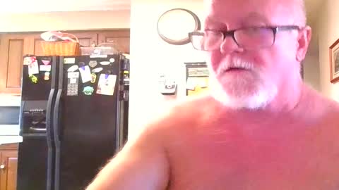 pussylover1365 online show from October 20, 9:09 pm