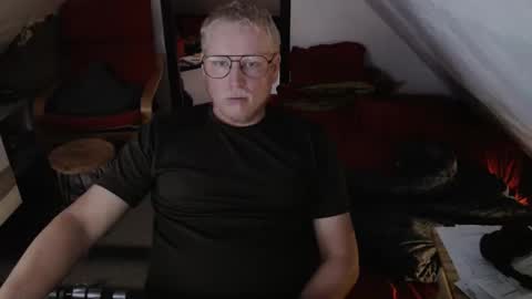 Snapshot of pussylovercb chatting on September 15, 7:43 am pussylovercb online show from September 15, 7:43 am