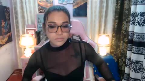 Snapshot of pythoncock4u chatting on March 7, 11:40 am Queen Agatha online show from March 7, 11:40 am