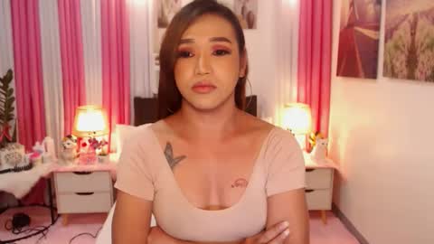 Snapshot of pythoncock4u chatting on December 17, 12:54 pm Queen Agatha online show from December 17, 12:54 pm