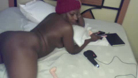 queen20256 online show from September 20, 10:13 pm