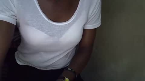 queen online show from November 8, 2:09 pm