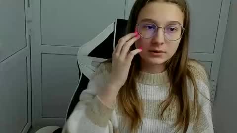 Amelie online show from April 1, 7:31 am