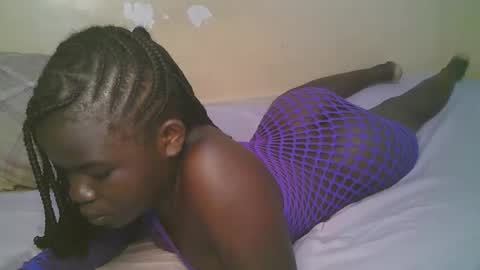 queen_latasha online show from May 7, 2:40 am