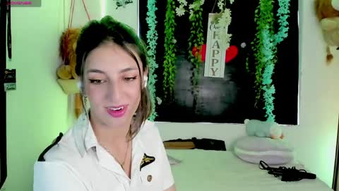queen_natttyy online show from April 29, 2:33 pm