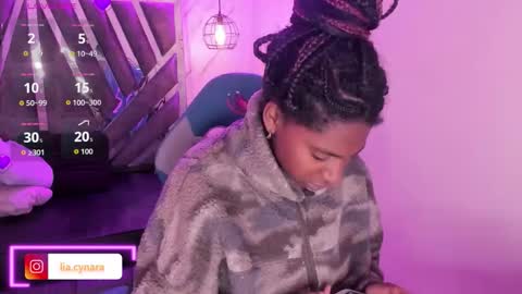   online show from October 5, 12:13 pm