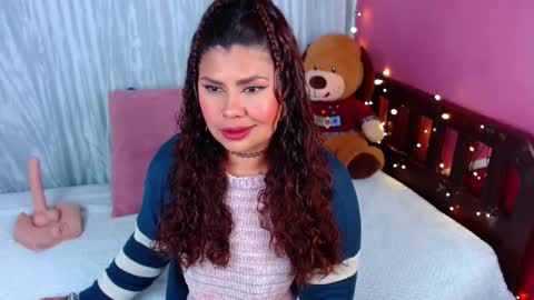 Queenamazon  online show from November 23, 9:18 am