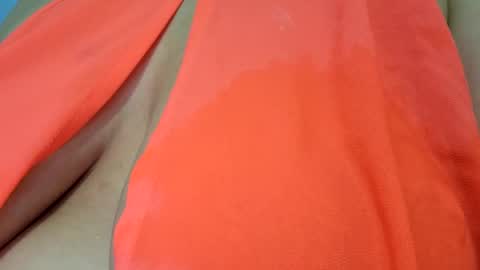 queenbea1369 online show from December 17, 3:17 am