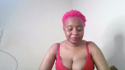 queen online show from April 9, 7:41 pm