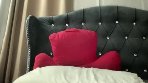 QUEEN online show from April 10, 12:49 am