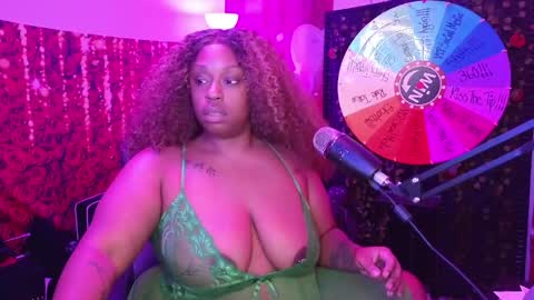 Queen Cherise Roze online show from June 7, 5:07 pm