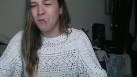 Snapshot of queennicky88 chatting on December 18, 6:10 am Nico online show from December 18, 6:10 am